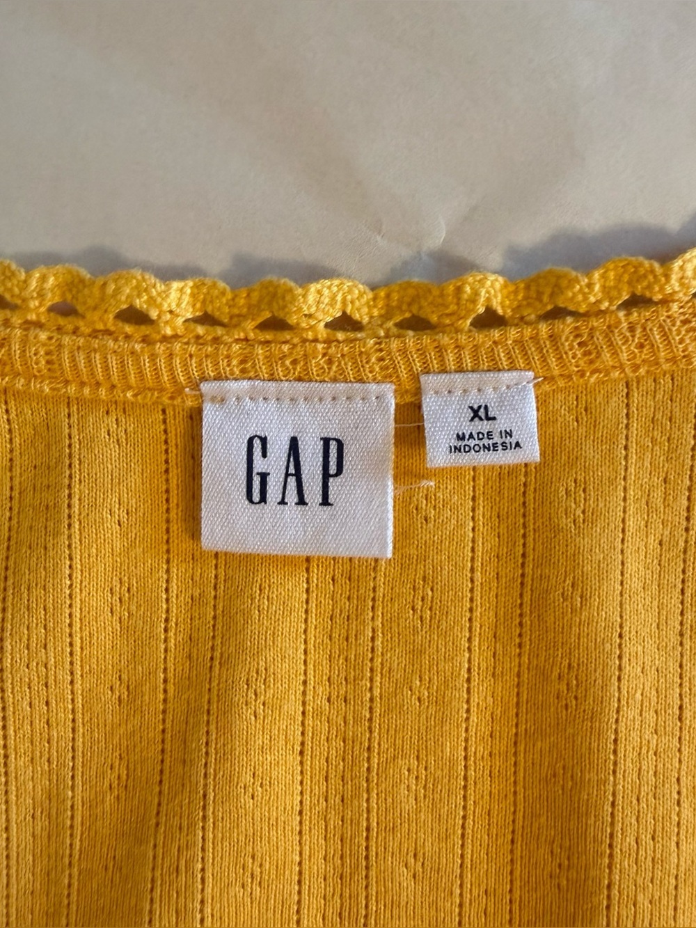 GAP Pointelle Scoopneck Henley Tank Top in Banana Women's Size XL 100% Cotton - Picture 15 of 16